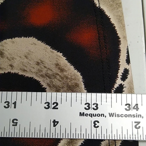 STUDIO i ANIMAL PRINT, MOBWIFE, FAUX WRAP, SOFT, STRETCHY, LINED MINI DRESS - Picture 6 of 7